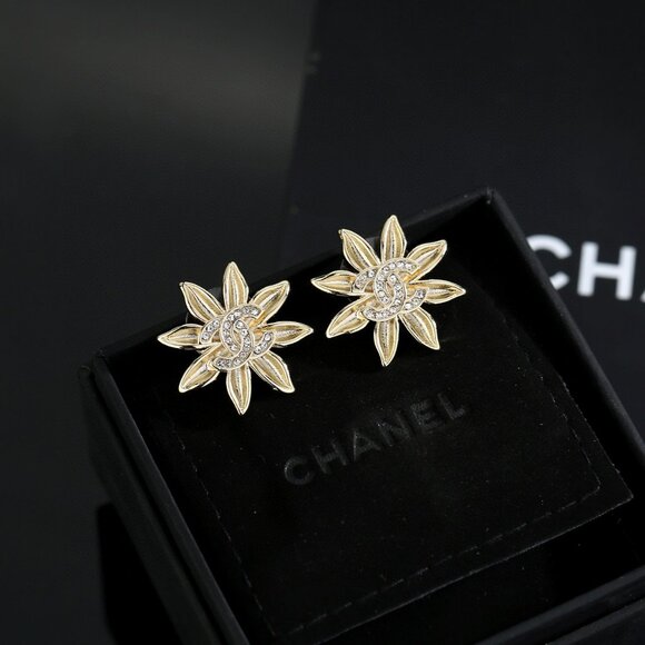 Chanel earrings - Picture 1 of 5